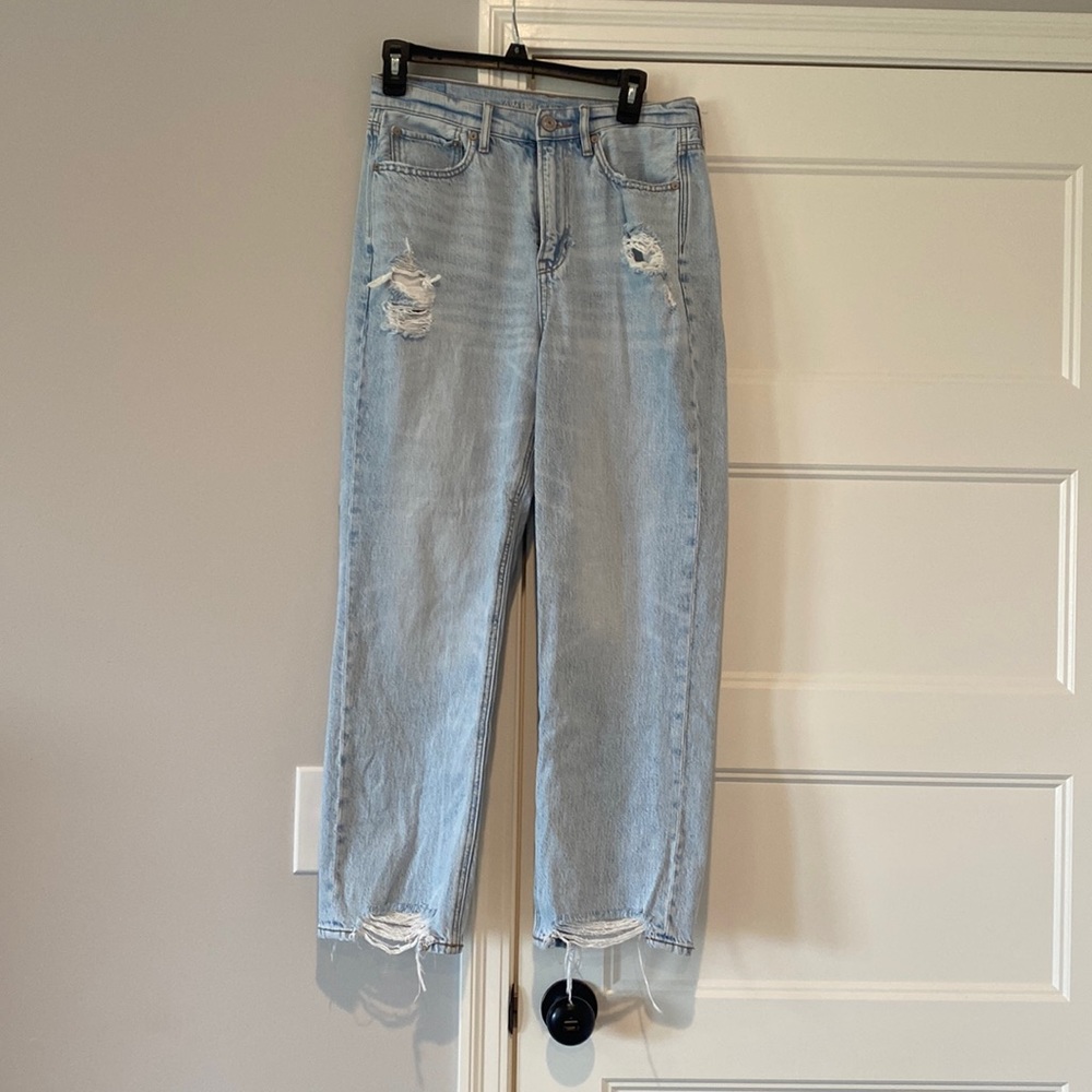 AE mom jean